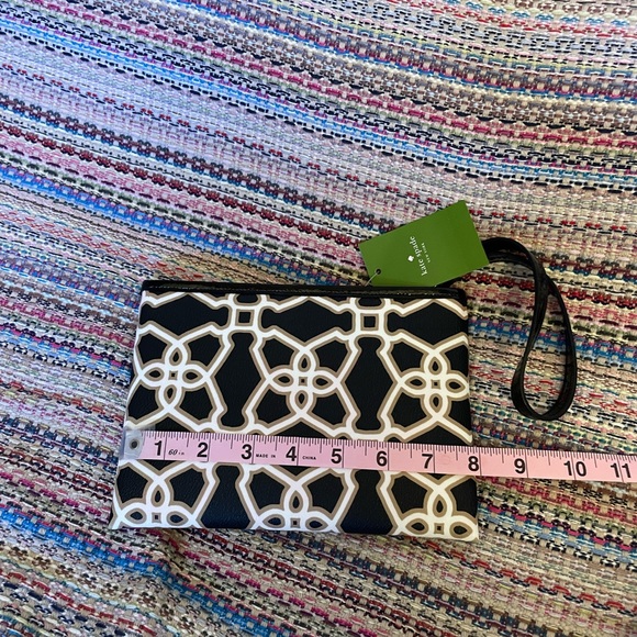 NWT kate spade Moroccan print wristlet - Picture 3 of 6